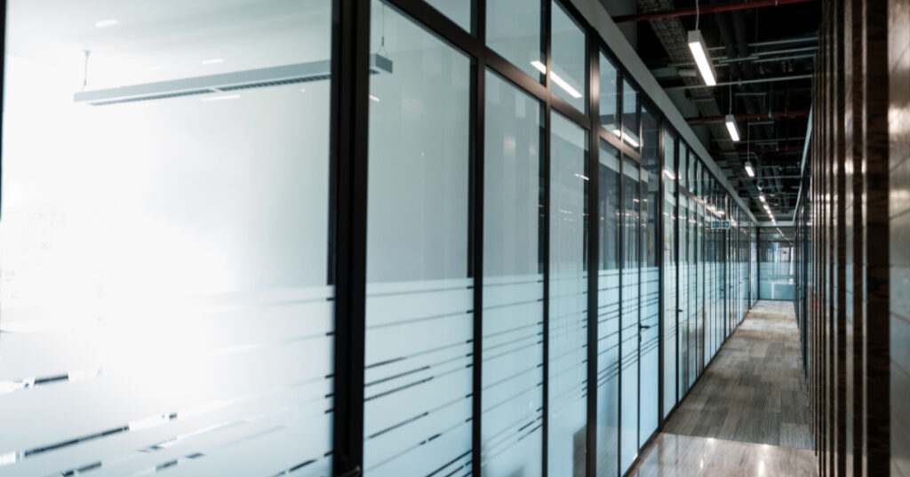 parede de vidro em Anápolis